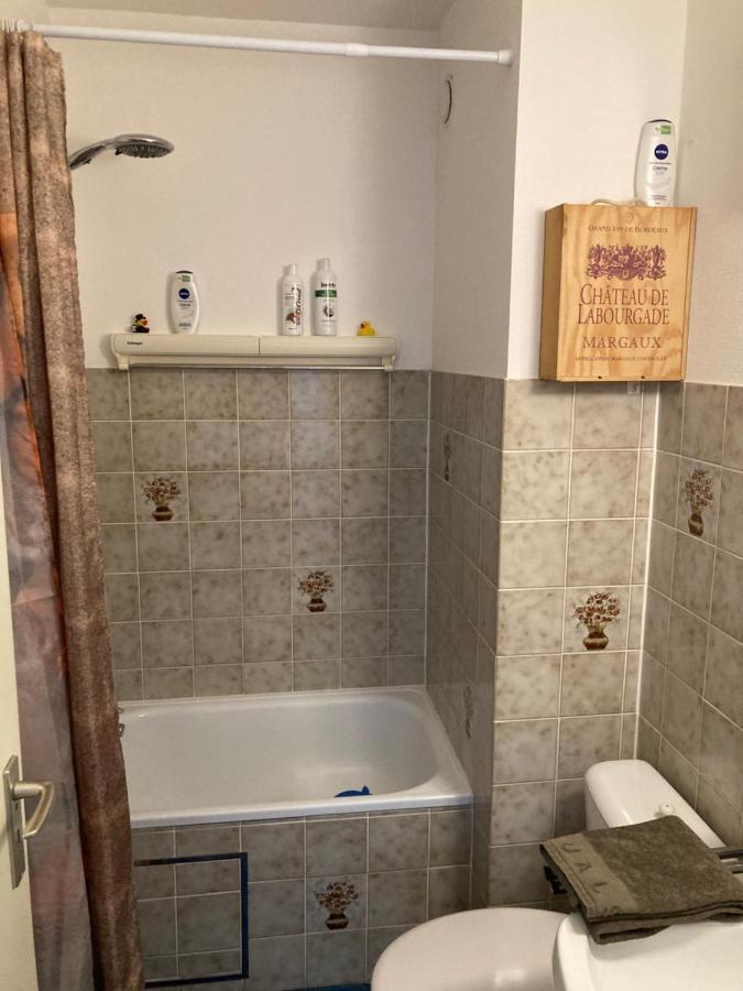 Apartamento Tiny W/ Balcony And Seaview, Even Out Of Your Bed ! *