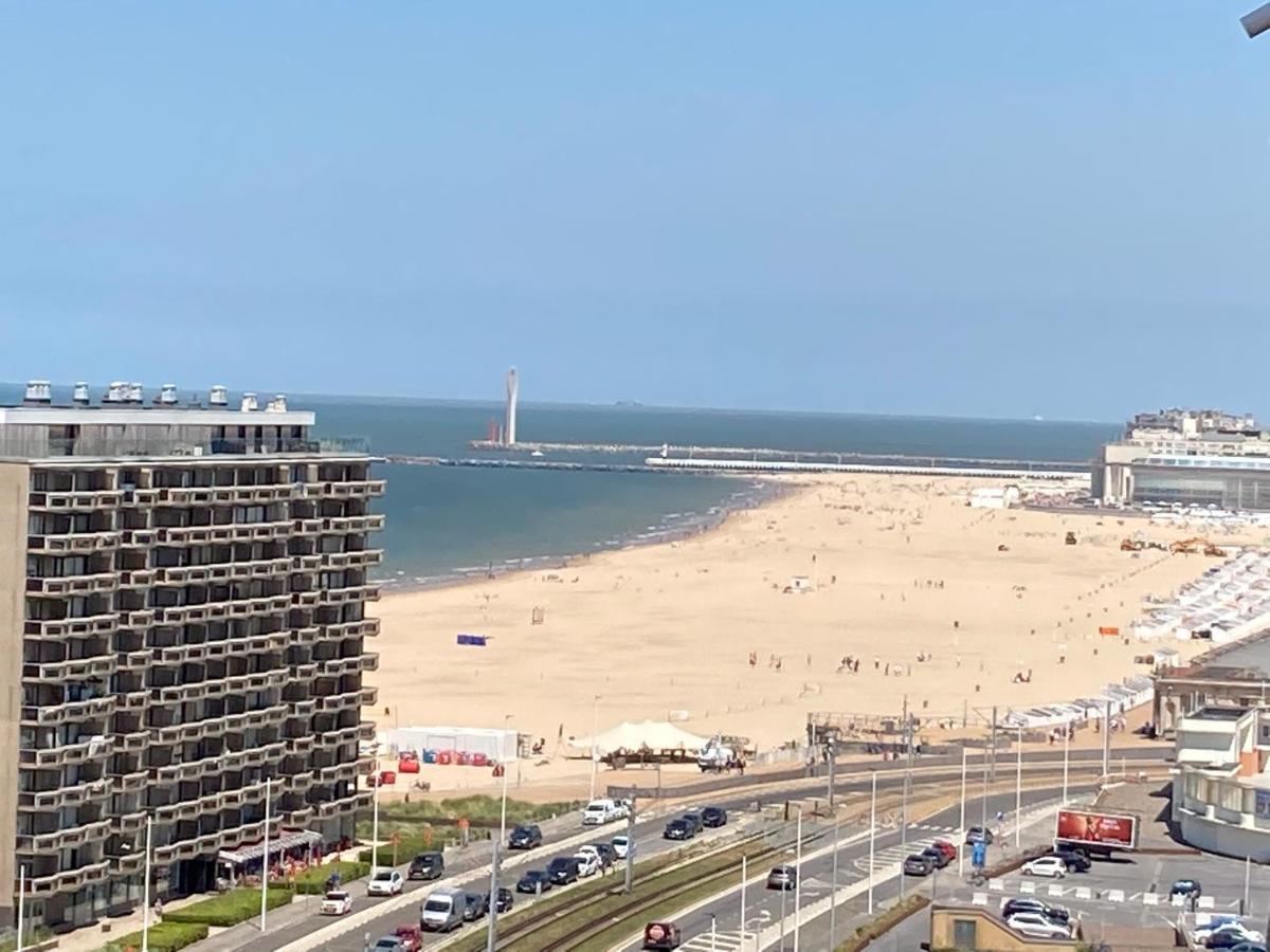 Apartamento Tiny W/ Balcony And Seaview, Even Out Of Your Bed ! Ostende